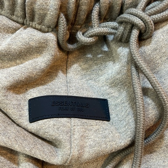 Fear of god essentials 2024 heather grey lounge sweatpants - Picture 4 of 8
